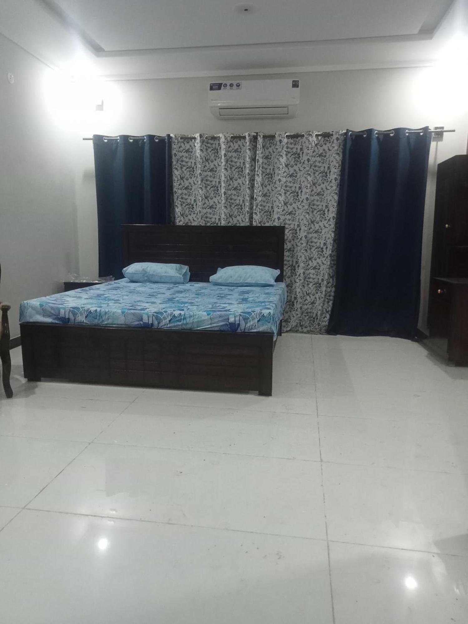 Ryazm Guest House Rawalpindi Bagian luar foto