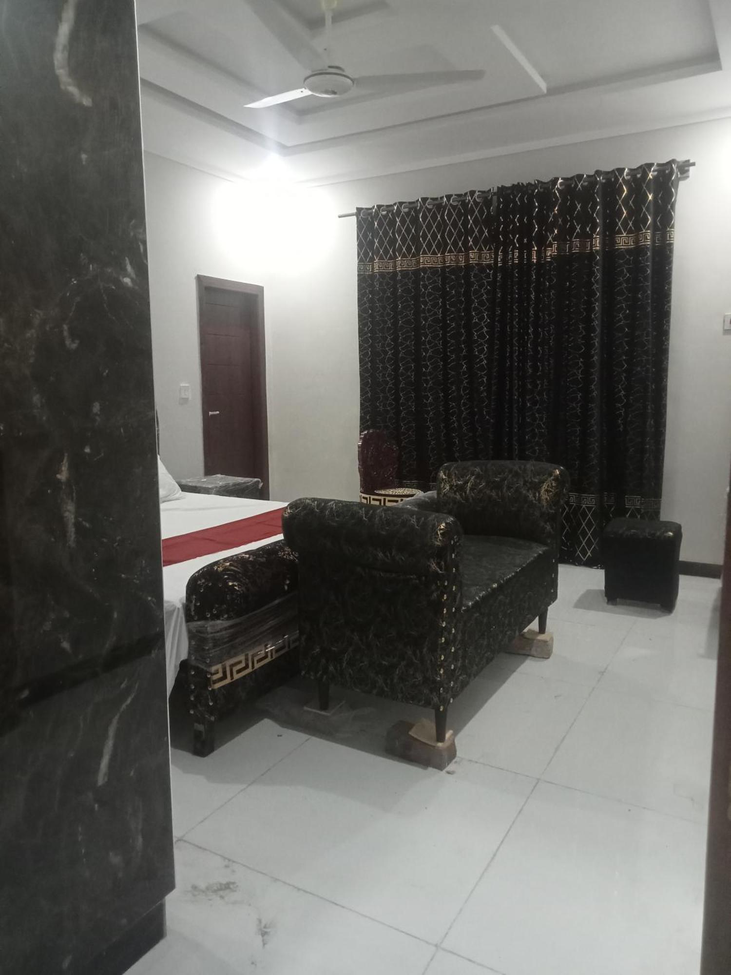 Ryazm Guest House Rawalpindi Bagian luar foto